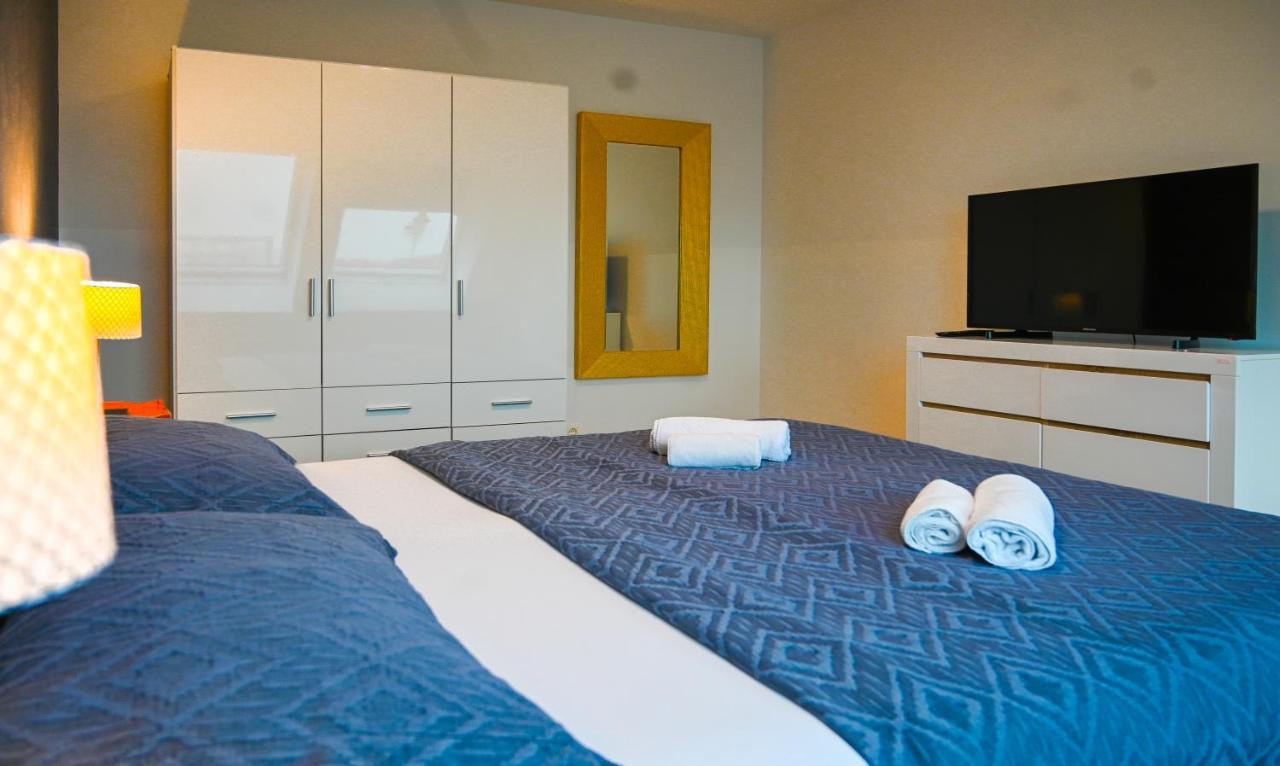 Delightful Duplex Danube Canal Vienna Luaran gambar