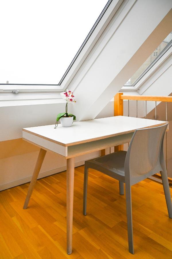 Delightful Duplex Danube Canal Vienna Luaran gambar