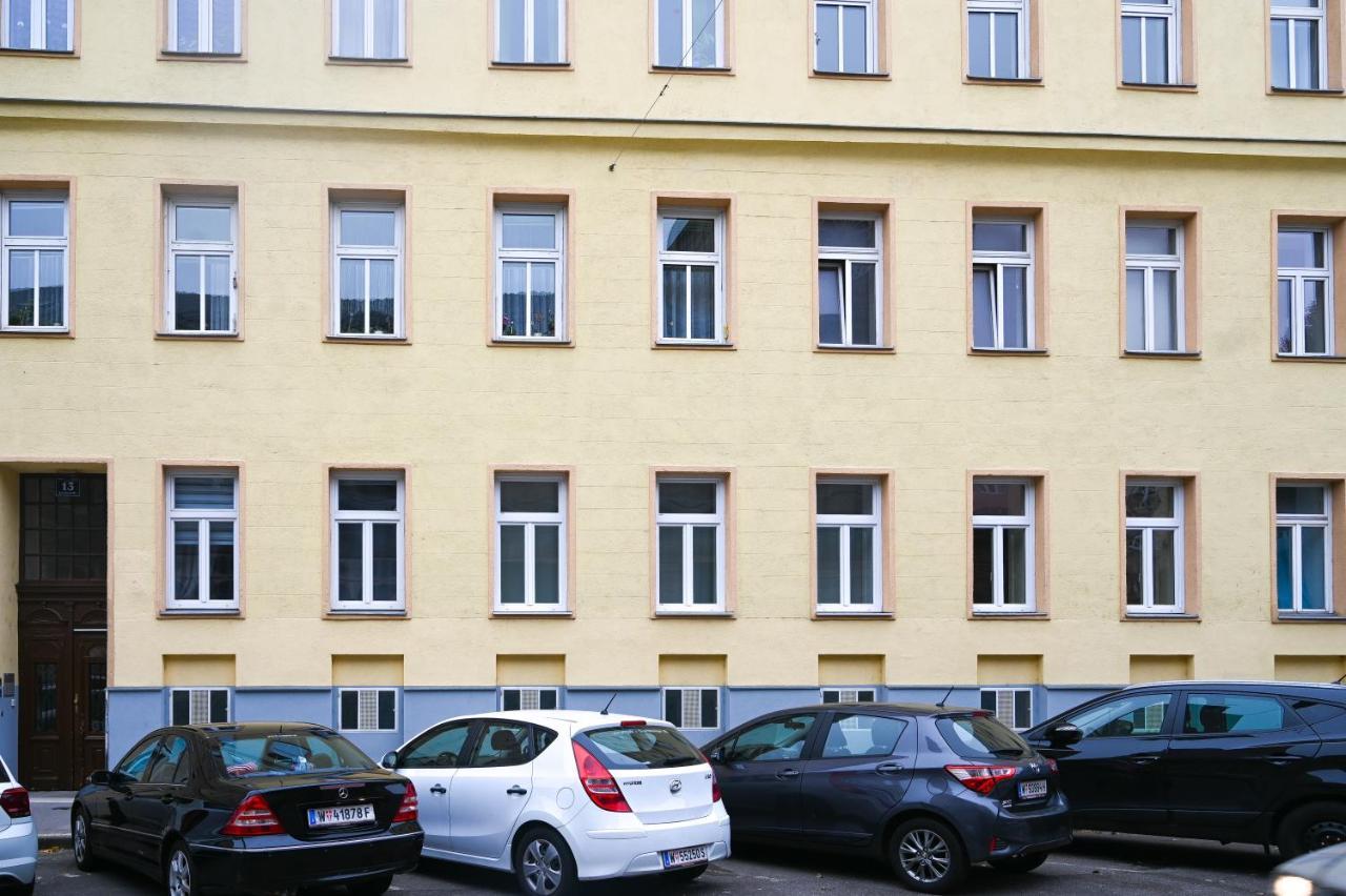 Delightful Duplex Danube Canal Vienna Luaran gambar